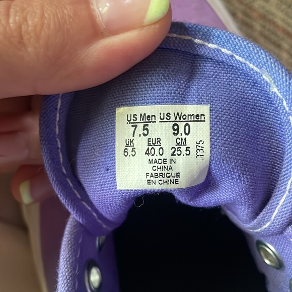 Brand new size 9 vans - Picture 3 of 3